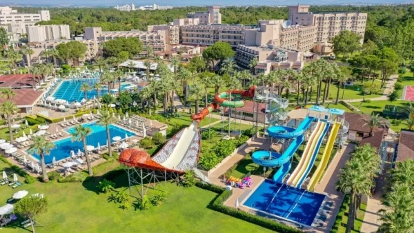CRYSTAL TAT BEACH GOLF RESORT & SPA