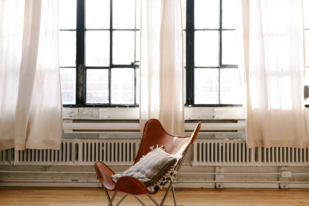Leather-Clad Leisure Chair Küçük resim